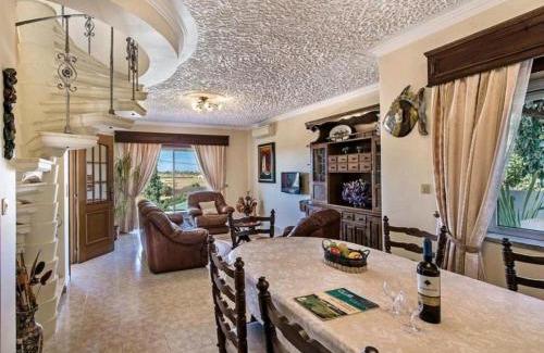 Vale de Parra Villa | VILLA SALGADOS, near ALBUFEIRA, with Private Pool, 5 minutes from Gale Beach