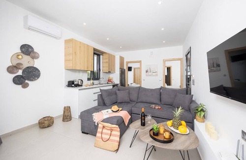 Petaloudes Villa | Villa Salty Sun 2 - Two Bedroom Villa, Sleeps 5