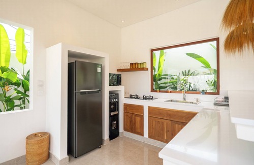 Tanjungbenoa Villa | Villa Sana - Nyanyi Beach - Close to Nuanu City and Luna Beach Club