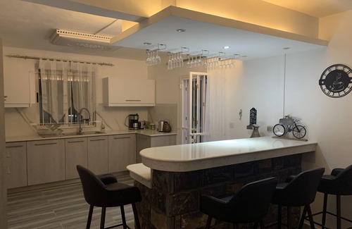 Pointe Aux Piments Apartment | villa santa avec piscine