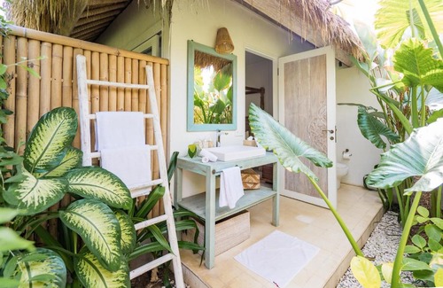 Mushroom Bay Villa | Villa Santai at Sandy Bay