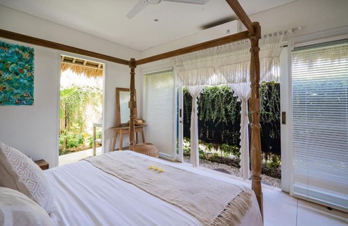 Mushroom Bay Villa | Villa Santai at Sandy Bay
