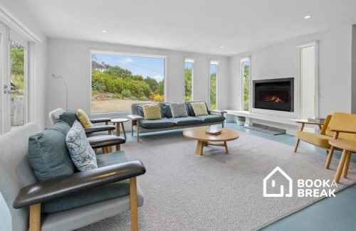 Blairgowrie House | Villa Santorini - Secluded Blairgowrie Back Beach Poolside Oasis