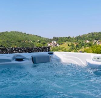 Hadzici Villa | Villa Saraj