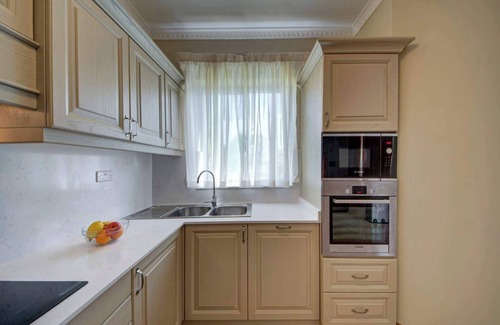 Santa Maria Estate Villa | Villa Sardinella~ Villa w/Private pool Near Town
