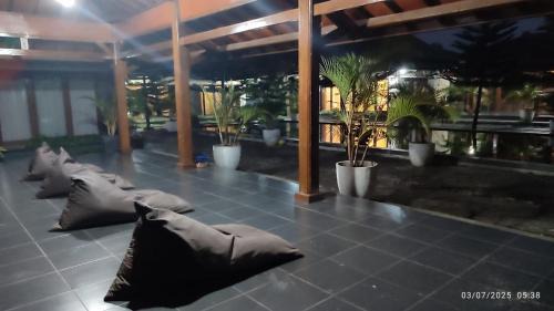 Rendeh Villa | villa Saung Kuring Pangatikan garut