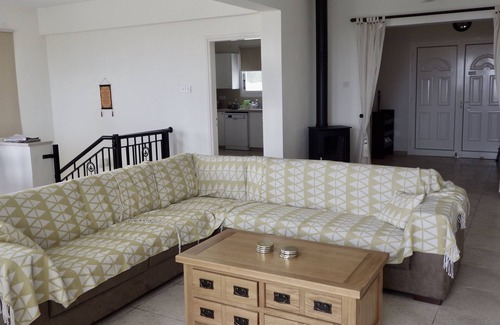 Peyia Town Villa | Villa, sea views, FREE A/C, pool, roof terrace, Wifi