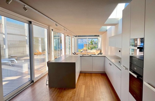 Marina Manresa Villa | Villa 'Seafront Sunset Alcudia' with Sea View, Wi-Fi and Air Conditioning