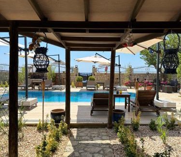 Seferihisar Bed & Breakfast | Villa Seferis