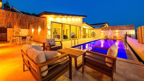 Faralya Villa | Villa Selim - 1 Bed Honeymoon Villa with jacuzzi in Kalkan