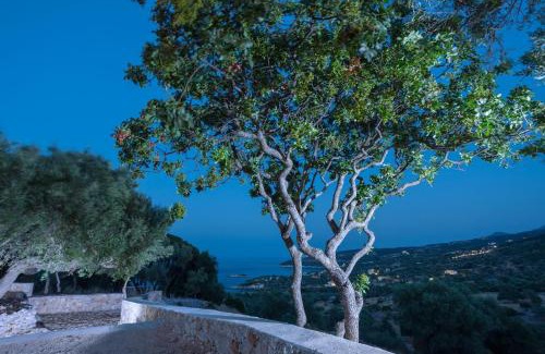 Skinaria Villa | Villa Seva Sea View - Perfect for Romantic Getaways with Pool and Sunrise & Sea Views By Villa Mana Gers