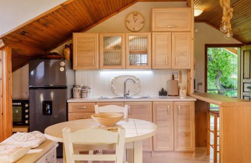 Nei Pori Apartment | Villa Sevasti Vintage Loft, Panel Hospitality Homes & Villas
