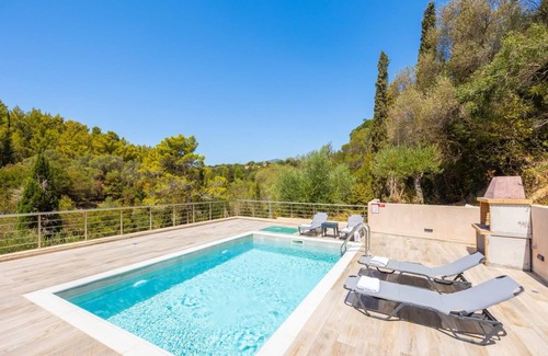Mousata Villa | Villa Sia - Two Bedroom Villa, Sleeps 4