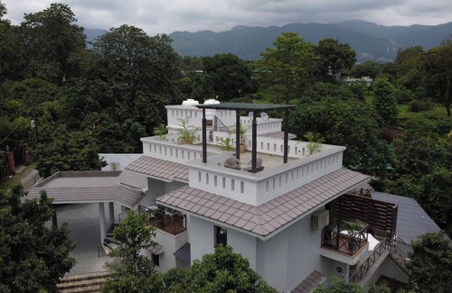 Bullawala Villa | Villa Sierra Sky - Exquisite & Elegant 4 Bedroom Villa