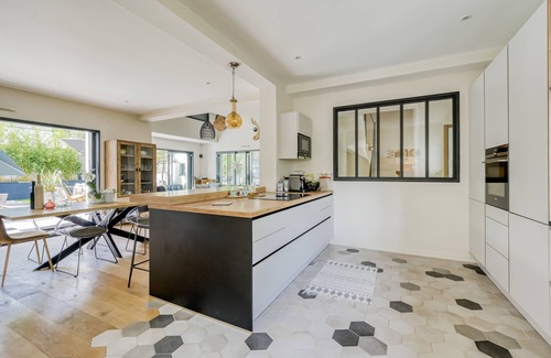 Rueil-Malmaison Villa | Villa Signature - Welkeys