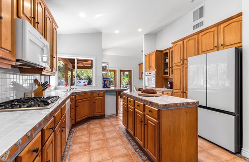 Araby Cove House | Villa Sirena – Luxe Palm Springs Poolside Getaway
