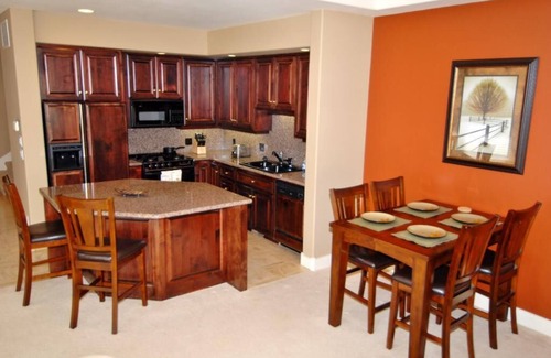 Broken Top Condo | Villa Six at Broken Top- Hot Tub, Bend,Golf View
