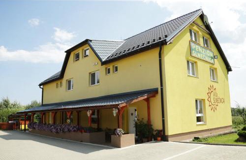 Nova Lesna House | Villa Slnecnica