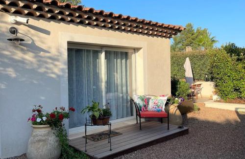 Bagnols-en-Foret Apartment | Villa SOANNE