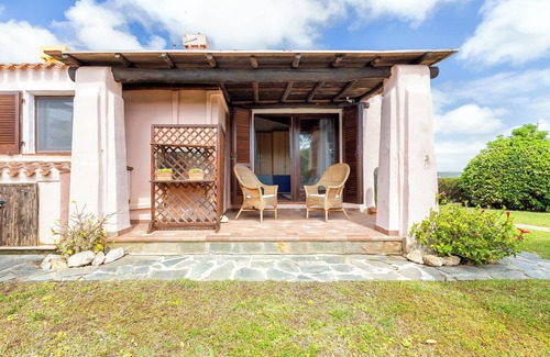 Punta De Su Turrione Villa | Villa 'Sofia' with Mountain View, Wi-Fi and Air Conditioning