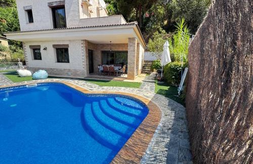 Lloret de Mar Villa | VILLA SOL Y MAR - Modern luxury with pool y sea view