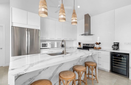 Grace Bay West Villa | Villa Solis - Steps from Grace Bay Beach