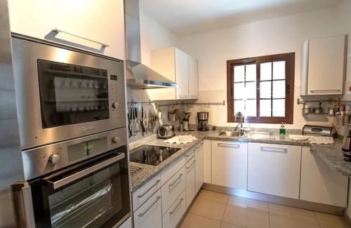 Playa Blanca Villa | Villa Solsidan with Pool, Jacuzzi, high speed internet,15 minutes from Marina