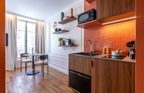 Quartier de Rochechouart Apartment | Villa SoPi Appart'Hotel by Patrick Hayat