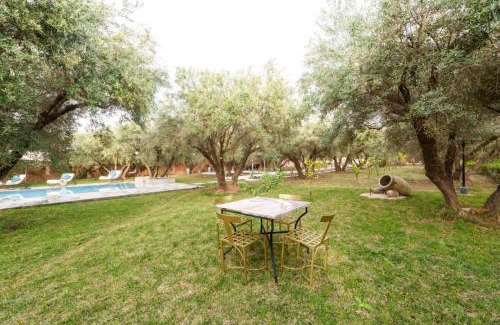 Ait Hamid Villa | Villa Souad 5 Suites - Parking & Piscine Privée