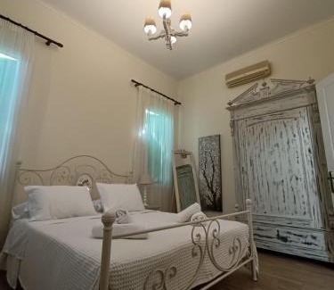 Chios Town Apartment | Villa Souria