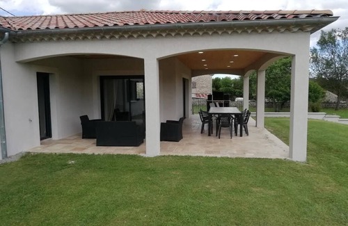 Banne Villa | Villa South Ardèche 6/8 people 160m2