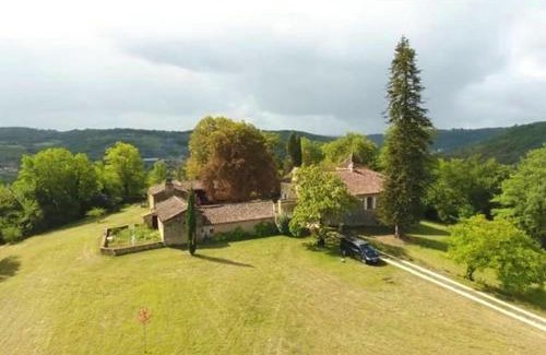 Blanquefort-sur-Briolance Villa | Villa spacieuse avec piscine privee a Blanquefort sur Briolance