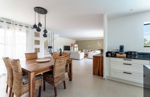 Saint-Andre-d'Olerargues Villa | Villa 'Spacieuse Et Accueillante' with Pool, Terrace & Wi-Fi