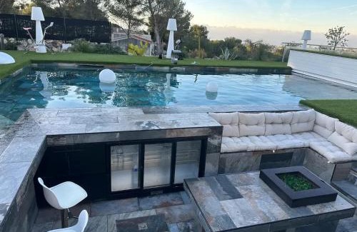 Notre-Dame-Limite Villa | Villa spacieuse avec piscine à Marseille, 300 m², 13 pers