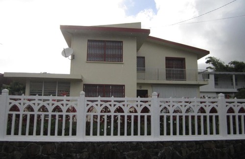 Le Morne-Rouge Villa | Villa spacieuse et rénovée depuis septembre 100 m2 avec véranda cour et jardin à 9 mn de la mer et des plages Havre de paix