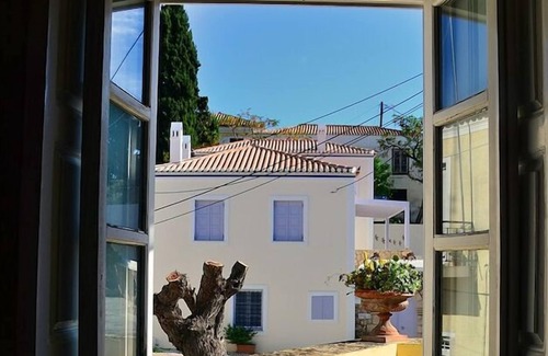 Spetses House | Villa Spetses 4BR downtown