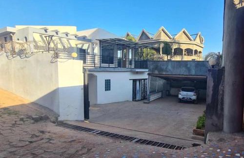 Ambohibao House | Villa SPIROU