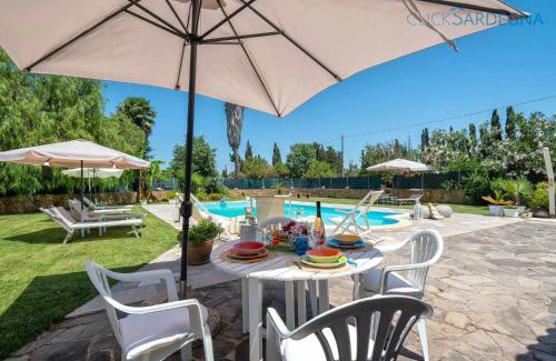 Alghero Villa | Villa Sporting with tennis court, swimming pool, football field near the beaches