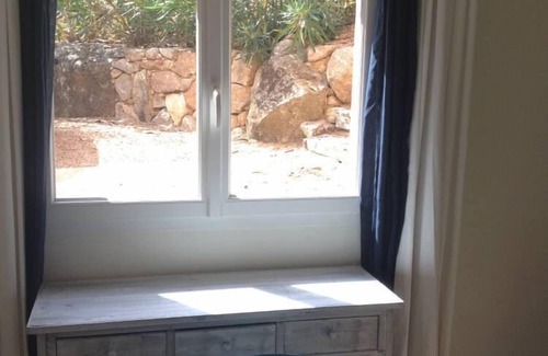 Tighine House | villa standing, sea view, private pool secure and heated