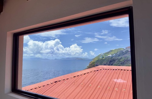 Estate Peterborg Villa | Villa STARGATE welcomes you to an island escape where the sky meets the sea.