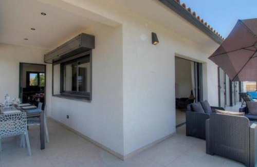 Pinarellu Villa | Villa Stella avec piscine entre mer et rivière