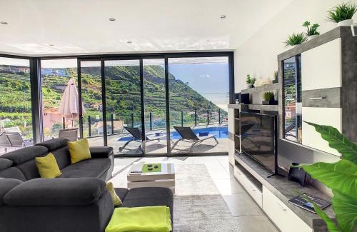 Arco da Calheta Villa | Villa Stella by LovelyStay