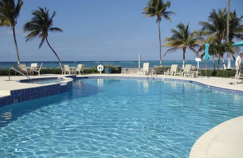 West Bay Condo | Villa Steps From The Sand