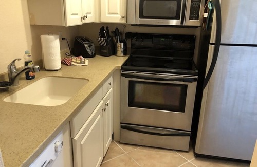 Holmes Beach Condo | Villa-style condo with pool and beach access - Condo 8