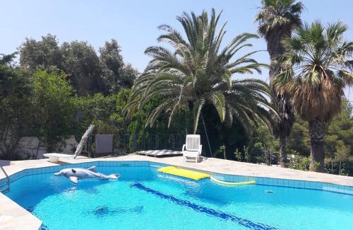 Saronida Villa | Villa Suites Lagonisi Luxury