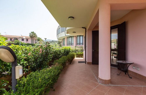 Acquedolci Villa | Villa 'Sul Mare' with Sea View, Shared Pool and Wi-Fi