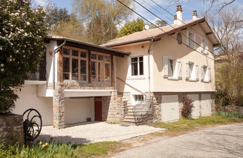 Silhac Apartment | Villa surrounded by Mountains and fresh air