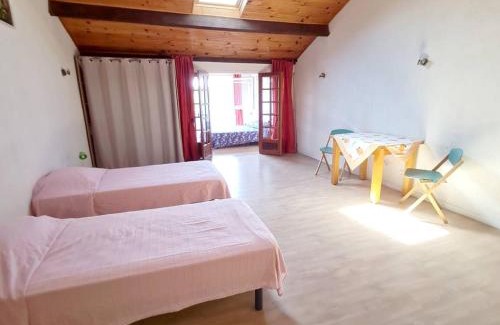 Le Brusc Apartment | Villa T3 avec Piscine, Jardin et Parking - Proche Plages et Commerces - FR-1-316-219