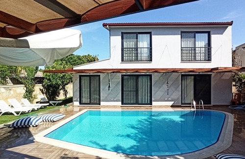 Yavansu Mahallesi Villa | Villa Talia, 70 meters to seaside
