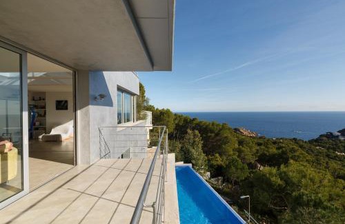 Tamariu House | Villa Tamariu with swimming pool and sea-view